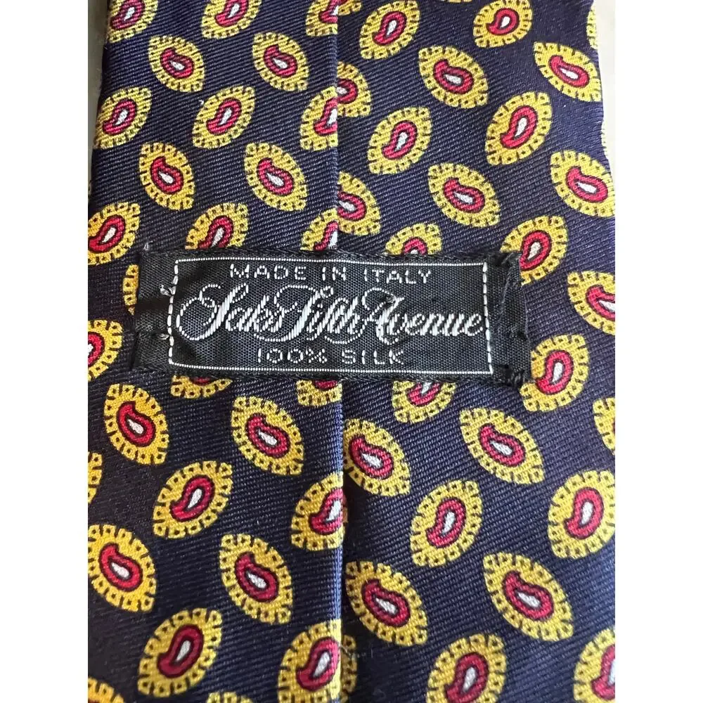Vintage Saks Fifth Ave Paisley print silk tie